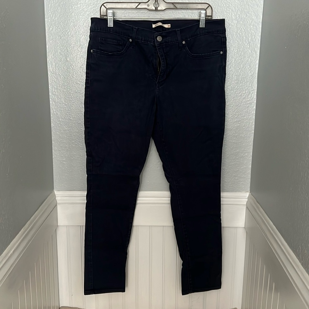 Levi’s 311 Shaping Skinny - size 32